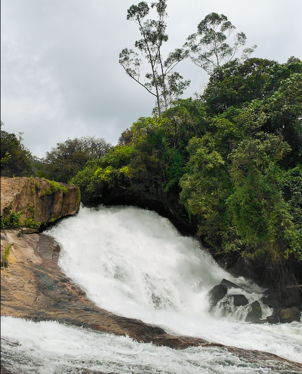 viripara waterfall tour