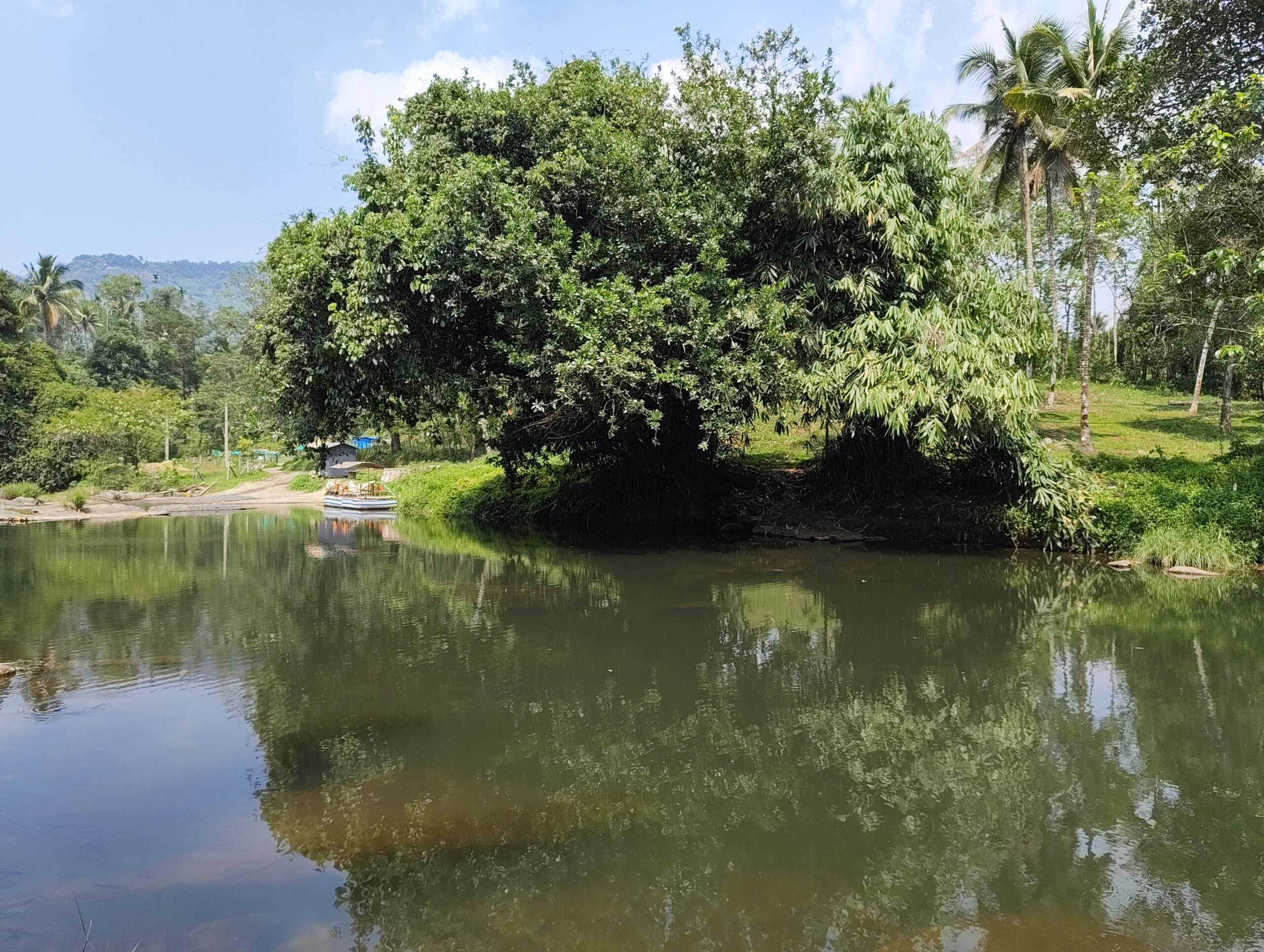 River crossing on Anakulam Jeep Safari route